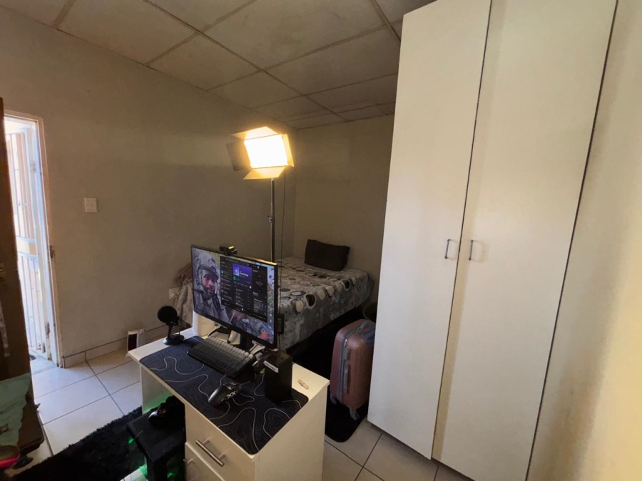 1 Bedroom Property for Sale in Willows Free State